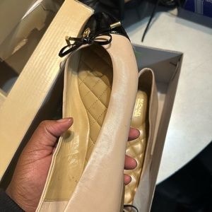 Michael Kors flat